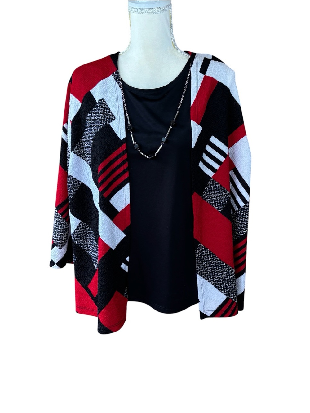Alfred Dunner layered look blouse, size Large, dressy, office, vacation, party